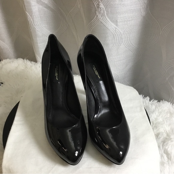 Dolce & Gabbana Shoes - Dolce & Gabbana Black Patent Pointed-Toe Pumps